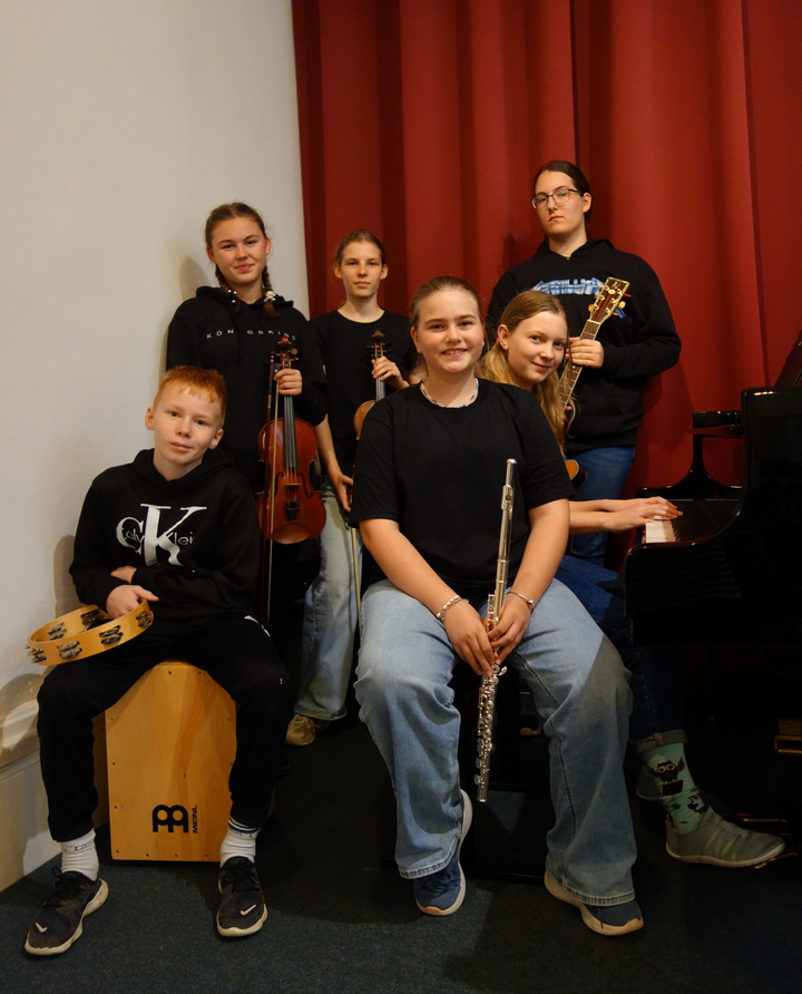 Tanzylwahnia: Folktanzband der Halberstädter Musikschule